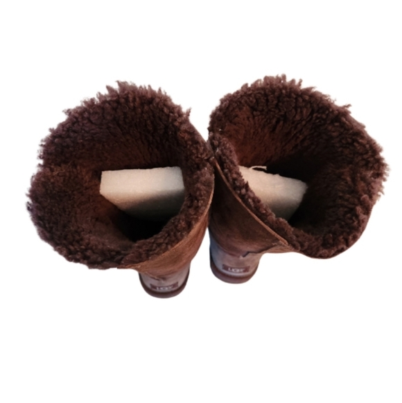 UGG Australia Chocolate Brwon 3 Bailey Button Boot Size 8 - Picture 5 of 5